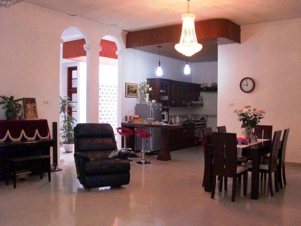 Libra Homestay Manado Luaran gambar