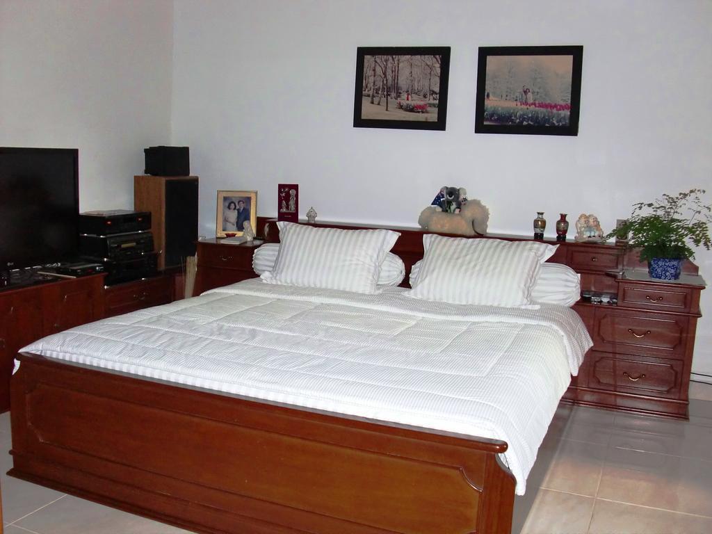 Libra Homestay Manado Luaran gambar